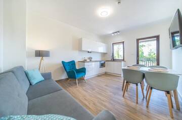 Фото номера Апартаменты с балконом Апартаменты Lilu Apartamenty г. Дзивнув 2