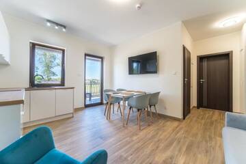 Фото номера Апартаменты с балконом Апартаменты Lilu Apartamenty г. Дзивнув 4